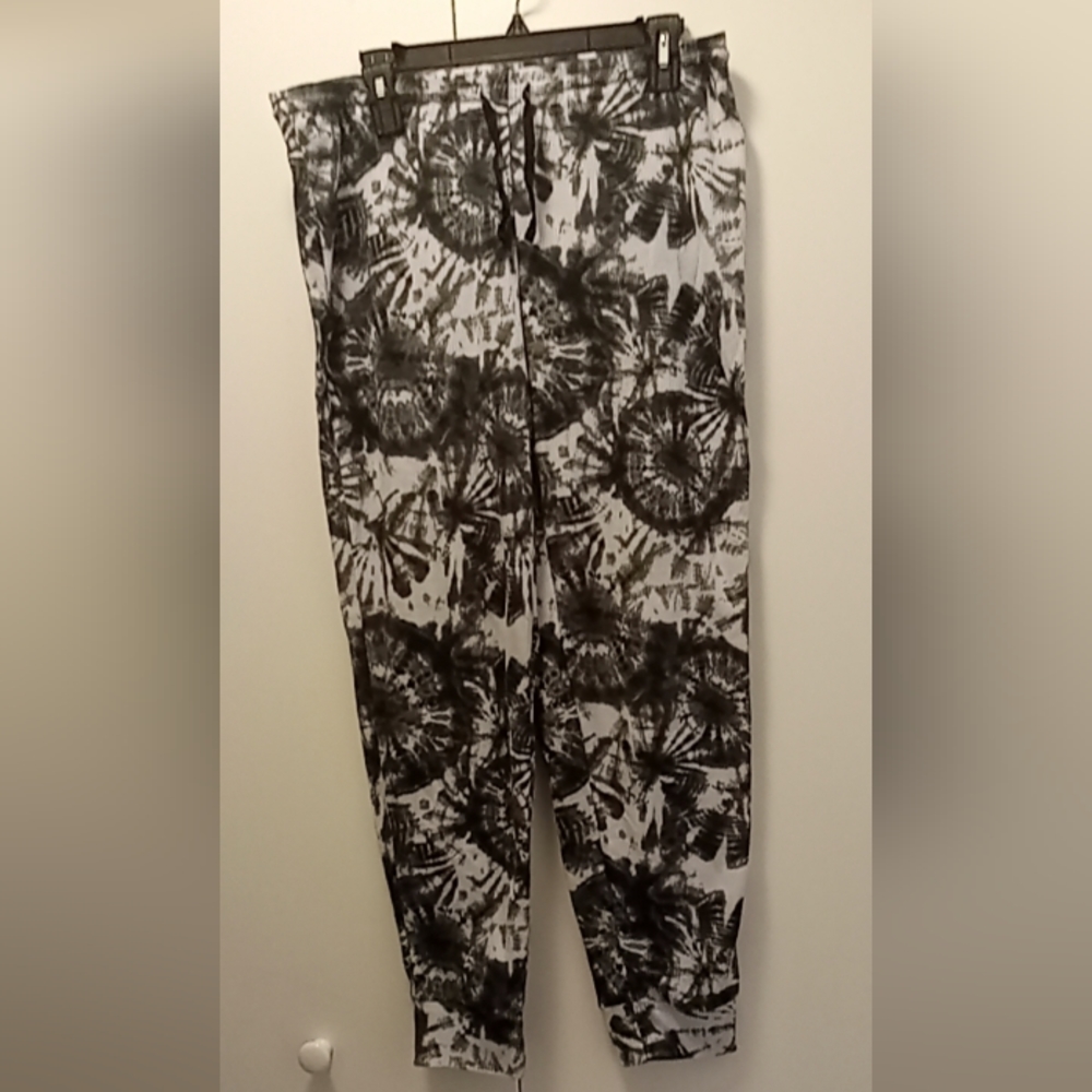 The dye thermal women's large sleep pants